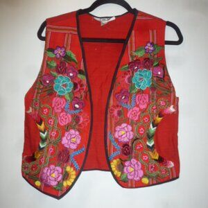 🌸 Boho Floral Embroidered Vest – Handcrafted in Guatemala (Size M)